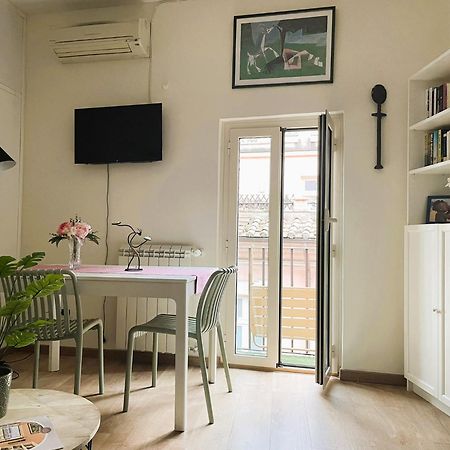 ローマCasa Luceアパートメント エクステリア 写真